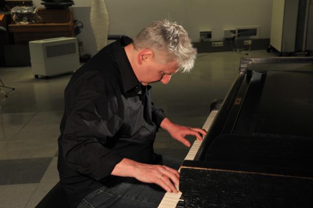 CHRISTOF HERINGER 16.3.2013 BAUERSTUDIOS